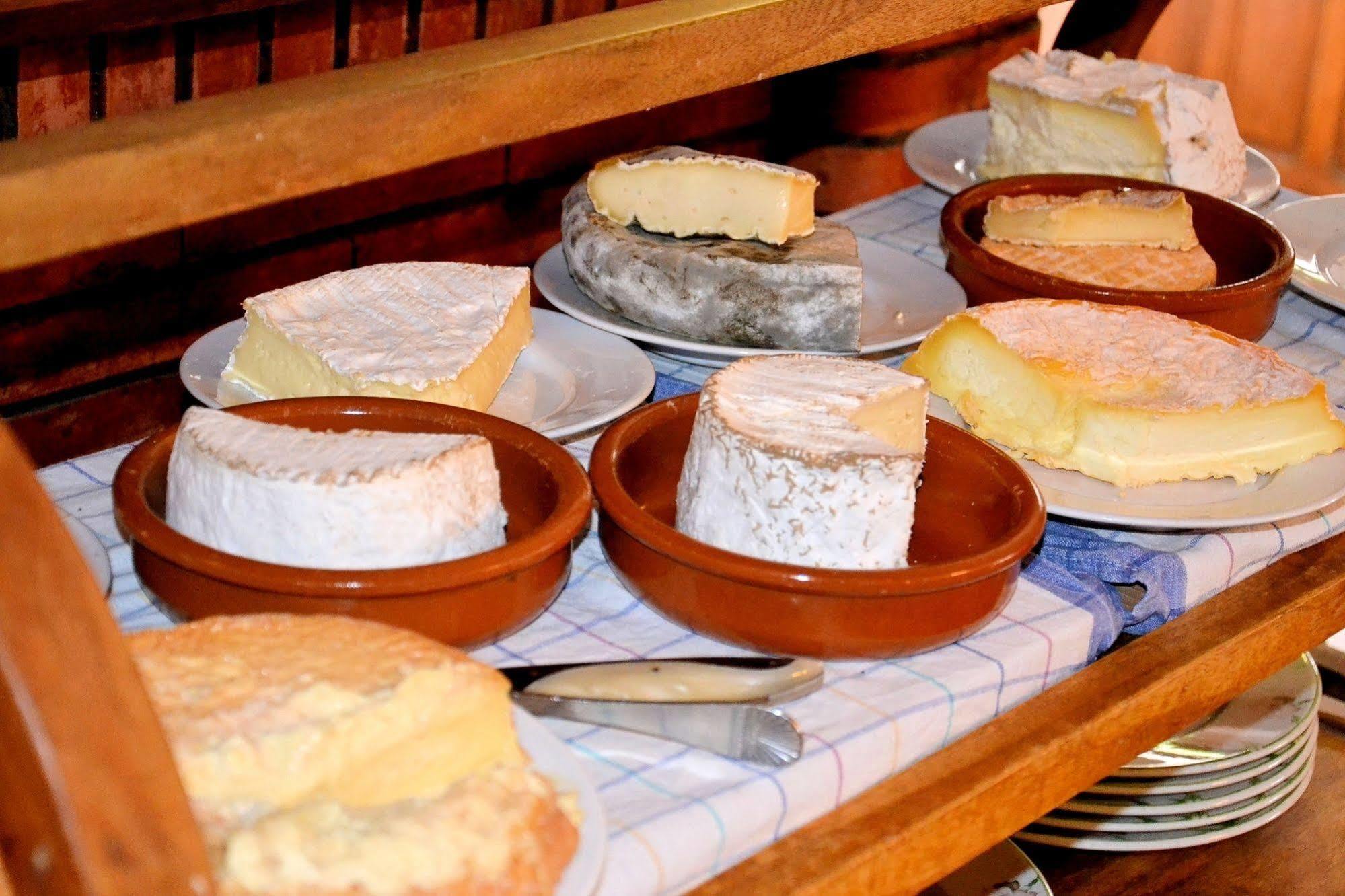 Auberge Le Rabelais Malay-le-Petit Zewnętrze zdjęcie