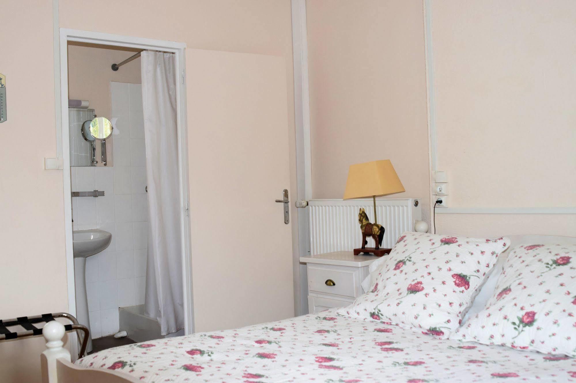 Auberge Le Rabelais Malay-le-Petit Zewnętrze zdjęcie