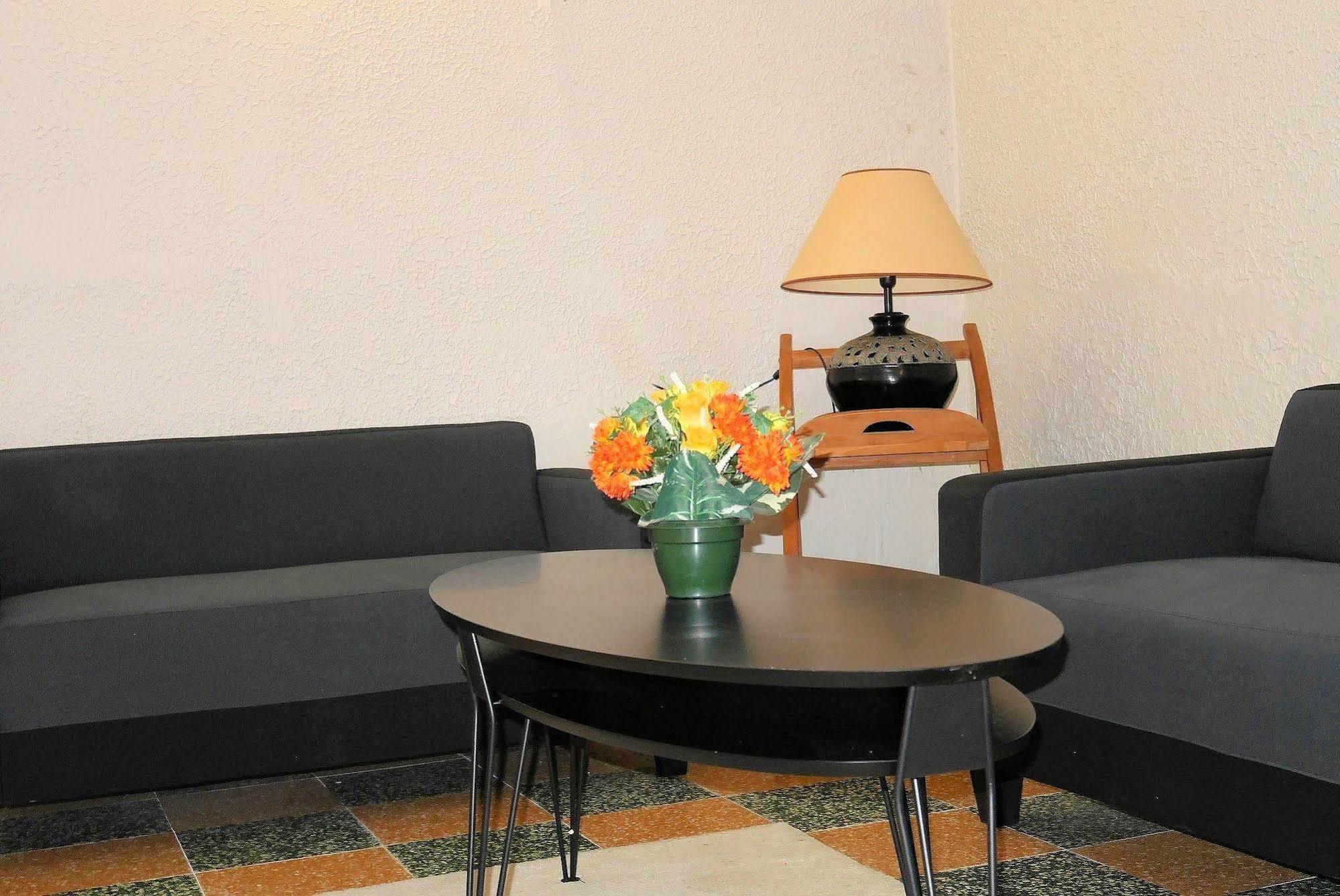 Auberge Le Rabelais Malay-le-Petit Zewnętrze zdjęcie